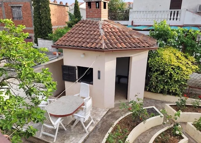 Family Friendly House With A Swimming Pool Mavarstica, Ciovo - 25200 Nyaraló