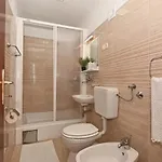 Family Friendly House With A Swimming Pool Mavarstica, Ciovo - 25200 Casa vacanze