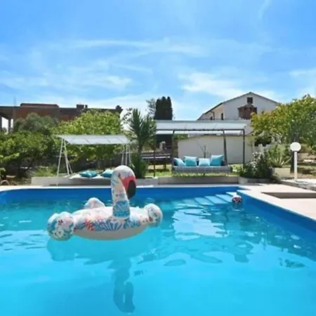Family Friendly House With A Swimming Pool Mavarstica, Ciovo - 25200 Casa de Férias
