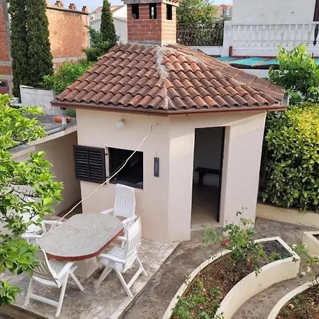 Family Friendly House With A Swimming Pool Mavarstica, Ciovo - 25200 Ferienhaus