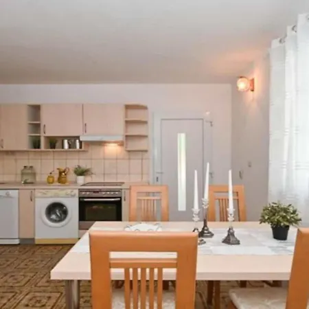 Family Friendly House With A Swimming Pool Mavarstica, Ciovo - 25200 Casa de Férias