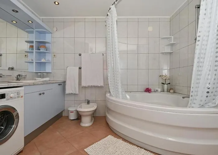 Family Friendly House With A Swimming Pool Mavarstica, Ciovo - 25200 *