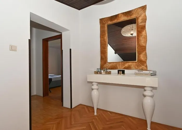 Family Friendly House With A Swimming Pool Mavarstica, Ciovo - 25200