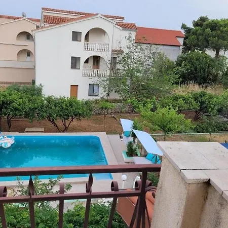Family Friendly House With A Swimming Pool Mavarstica, Ciovo - 25200 * 트로기르